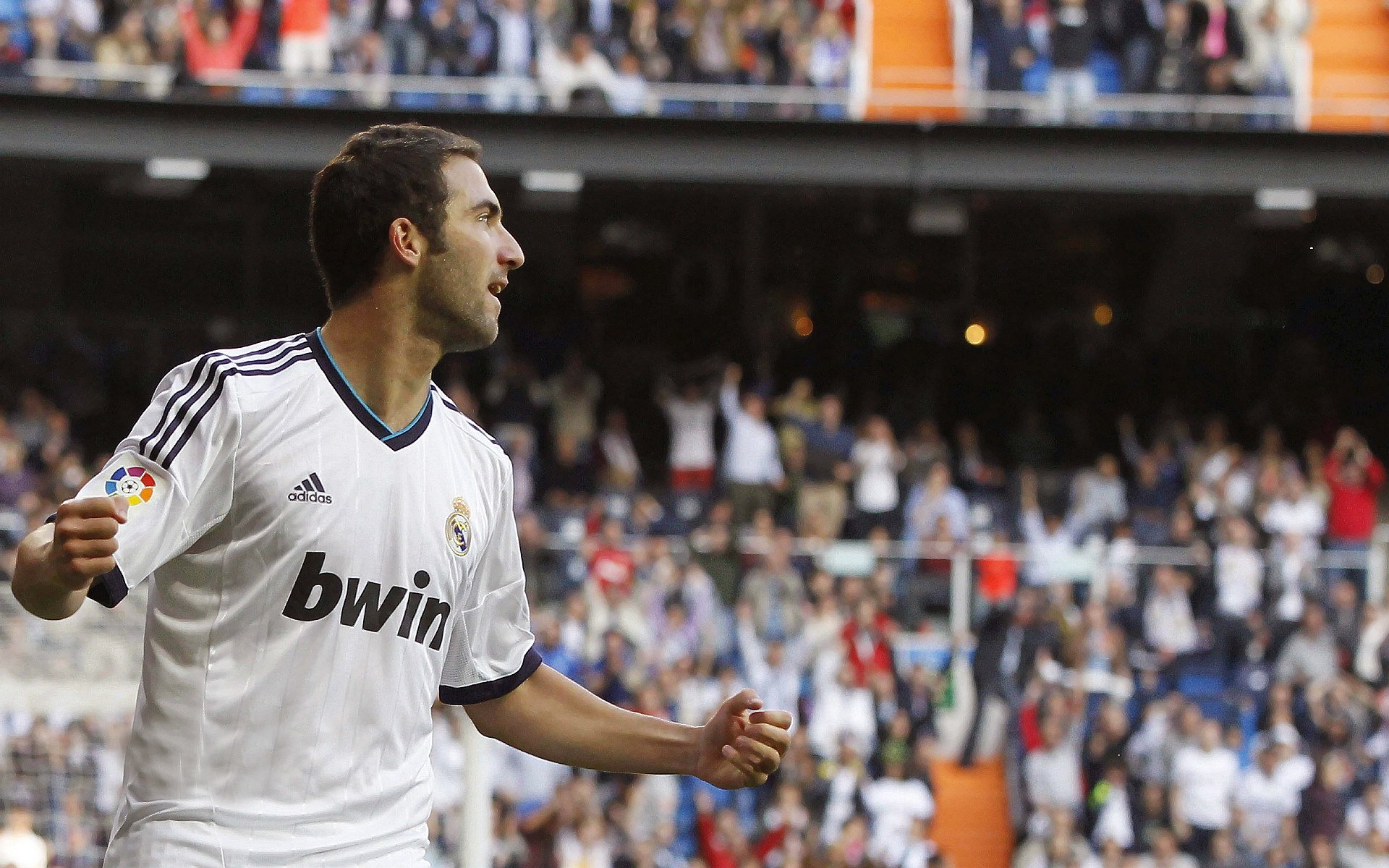 开云体育俱乐部官网-“马科斯·梅特罗的全能技巧,成为阿根廷美洲狮队进攻和防守的核心力量”